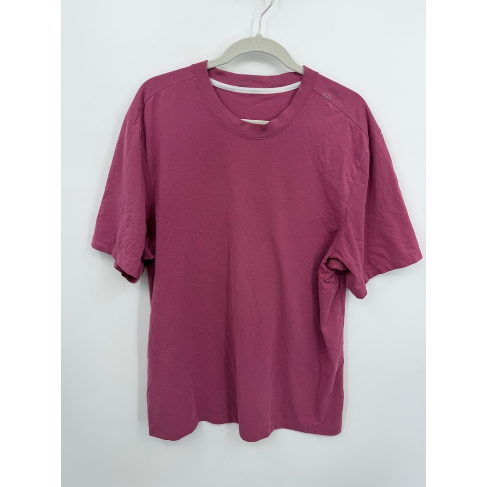 Lululemon Fundamental T-Shirt Mens XL Purple Short Sleeve Crew Neck‎ Reflective